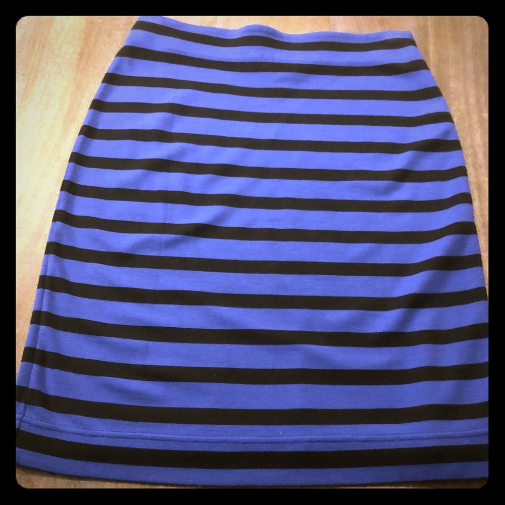 Striped pencil skirt